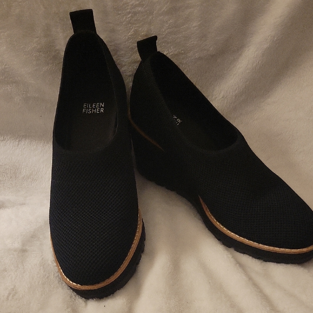 Eileen Fisher Black Flats Sleek Minimalist Design Size 8.5 NWT